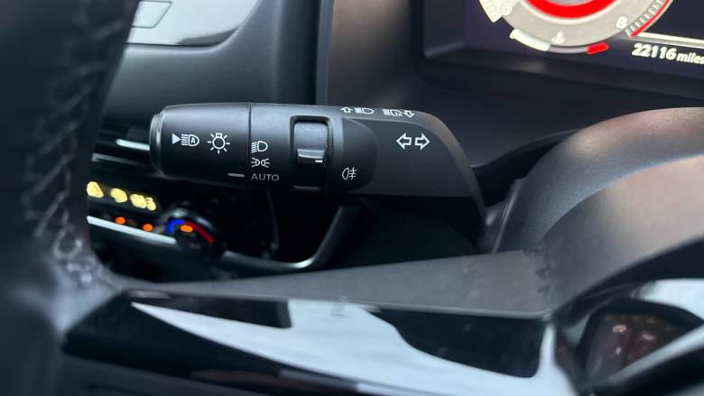 Nissan Qashqai 1.3 DiG-T MH N-Connecta 5dr Petrol Hatchback